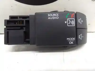 Second-hand car spare part multifunction switch for renault trafic combi (ab 4.01) passenger privilege  combi corto oem iam references 8200950420  