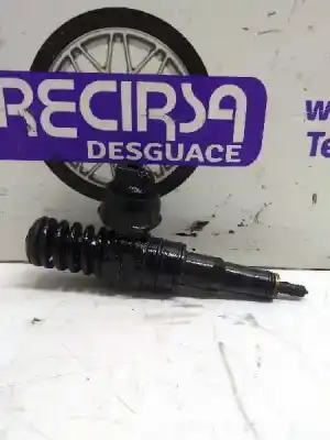 Piesă de schimb auto la mâna a doua INJECTOR pentru VOLKSWAGEN CADDY KA/KB (2K)  Referințe OEM IAM 038130073AG  