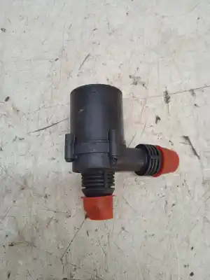 Second-hand car spare part water pump for bmw serie 5 berlina (e60) 530d oem iam references 70207801