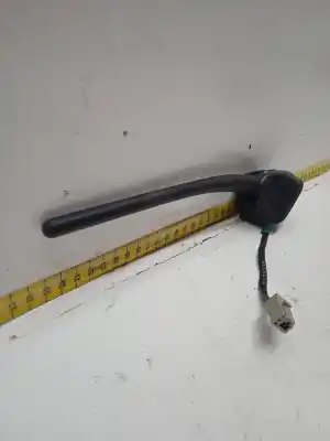 Pezzo di ricambio per auto di seconda mano antenna per nissan juke (f15) acenta riferimenti oem iam 282081ka0a  