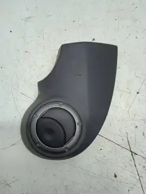 Second-hand car spare part air ventilation grille for dacia duster ambiance 4x4 oem iam references 8450000430