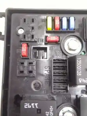 Second-hand car spare part fuse box unit for opel astra j lim. selective business oem iam references 13313205  