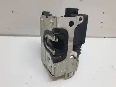 Second-hand car spare part front right door lock for dacia duster ambiance 4x4 oem iam references 8200735224