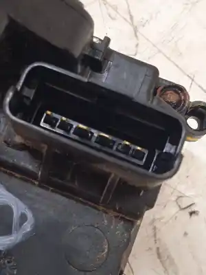 Pezzo di ricambio per auto di seconda mano serratura porta anteriore destra per renault kangoo profesional riferimenti oem iam 8200497604d  