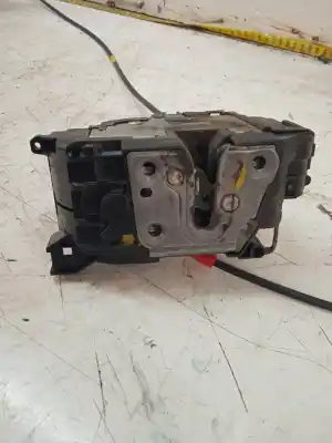 Pezzo di ricambio per auto di seconda mano serratura porta anteriore destra per renault kangoo profesional riferimenti oem iam 8200497604d  