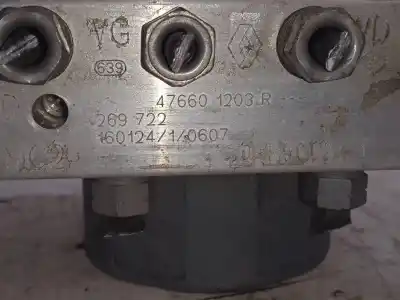 Pezzo di ricambio per auto di seconda mano abs per renault clio iv limited riferimenti oem iam 476601203r  