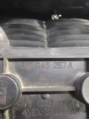 Автозапчасти б/у левый задний фонарь за volkswagen caddy ka/kb (2k) kombi ссылки oem iam 2k0945257a  