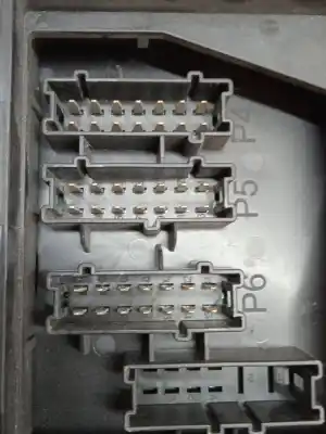 Pièce détachée automobile d'occasion boîtes à fusibles pour mercedes-benz clase ml (bm 164) d 642940 références oem iam a1645403372  