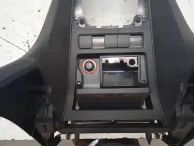 Pièce détachée automobile d'occasion console centrale pour volkswagen golf vi (5k1) rabbit références oem iam 5k0863241j  