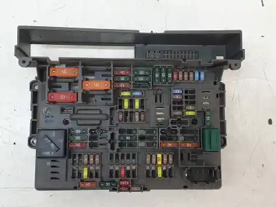 Peça sobressalente para automóvel em segunda mão caixa de fusíveis e relés por bmw serie 3 berlina (e90) 320d referências oem iam 9119446