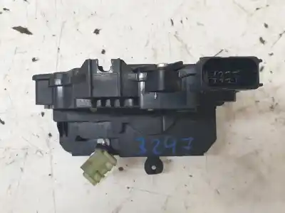Second-hand car spare part left front door lock for opel corsa d catch me oem iam references 13258271  