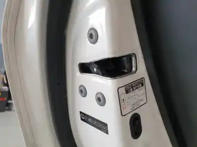 Pièce détachée automobile d'occasion serrure de porte arrière gauche pour lexus rx 400h références oem iam 6906033111