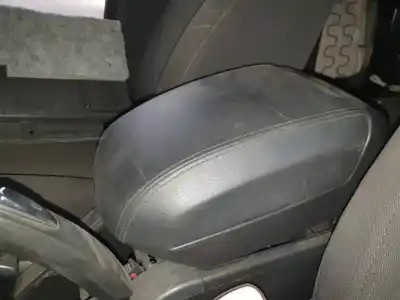 Автозапчастина б/у центральний подлокник для opel antara energy 4x4 посилання на oem iam 25905307