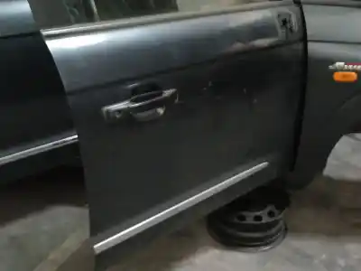 Second-hand car spare part front right door for ssangyong rodius xdi oem iam references   