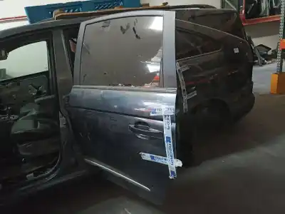 Second-hand car spare part rear left door for ssangyong rodius xdi oem iam references   
