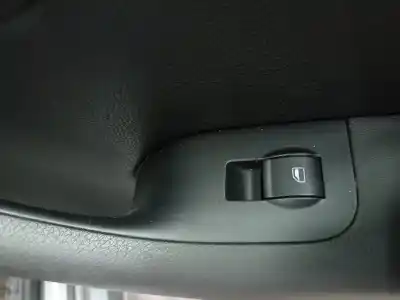 Peça sobressalente para automóvel em segunda mão botão / interruptor elevador vidro traseiro direito por audi a4 avant (8e) 2.7 v6 24v tdi referências oem iam 