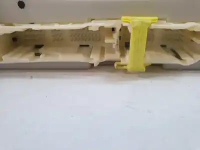 Second-hand car spare part fuse box unit for lexus rx 450h oem iam references 8273048j20  