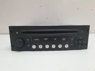 Recambio de automóvil de segunda mano de sistema audio / radio cd para peugeot 5008 1.2 12v e-thp referencias oem iam 98137862xt00  