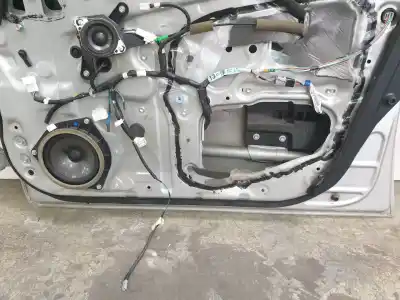 Автозапчастина б/у передні праві двері для lexus is200 (ds2/is2) 220d посилання на oem iam 6700153040  