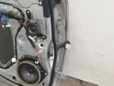 Автозапчастина б/у двері задні ліві для lexus is200 (ds2/is2) 220d посилання на oem iam 6700453040  
