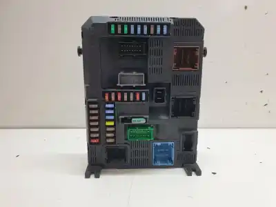 Peça sobressalente para automóvel em segunda mão caixa de fusíveis e relés por peugeot 208 active referências oem iam 9807532080