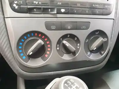 Автозапчасти б/у ОТОПЛЕНИЕ / КОНДИЦИОНИРОВАНИЕ ВОЗДУХА за FIAT PUNTO (EVO) (199)  ссылки OEM IAM 735484522  