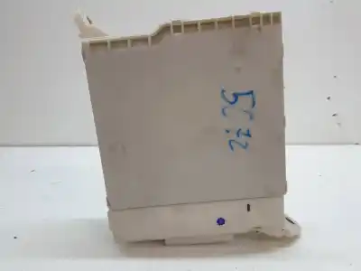 Second-hand car spare part fuse box unit for lexus gs (gs/us/ws19) 3.5 450 h [3.5 ltr. - 218 kw v6 (hibrido)] oem iam references 8273030631  