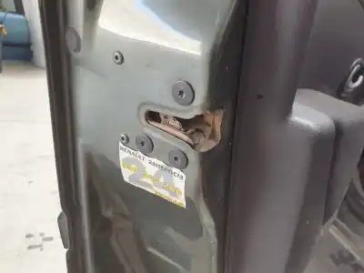 Peça sobressalente para automóvel em segunda mão fechadura da porta dianteira esquerda por renault clio iii authentique referências oem iam 8200300123