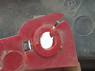 Second-hand car spare part left tailgate light for renault clio iii authentique oem iam references 8200586843  