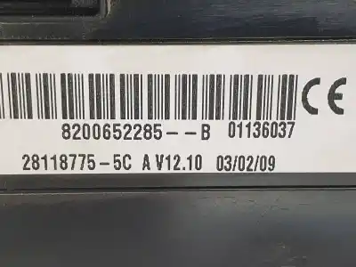 Second-hand car spare part fuse box unit for renault clio iii authentique oem iam references 8200652285b  