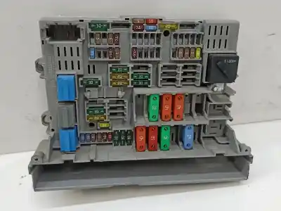 Second-hand car spare part fuse box unit for bmw serie 1 berlina (e81/e87) 120d oem iam references 6906607