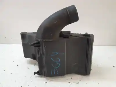 Second-hand car spare part air filter for renault clio iii authentique oem iam references 8200437235  