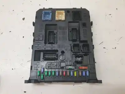 Peça sobressalente para automóvel em segunda mão caixa de fusíveis e relés por peugeot 308 confort referências oem iam 9664059180