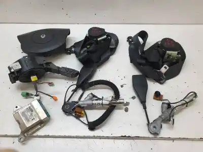 Pezzo di ricambio per auto di seconda mano  per RENAULT TRAFIC COMBI (AB 4.01)  Riferimenti OEM IAM 8200968357  