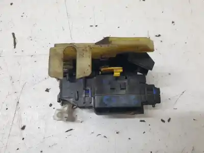 Second-hand car spare part left front door lock for dacia dokker essential oem iam references 805030711r  