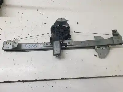 Recambio de automóvil de segunda mano de ELEVALUNAS DELANTERO IZQUIERDO para DACIA DOKKER  referencias OEM IAM 807213915R  