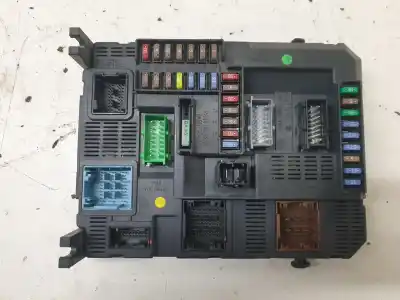 Peça sobressalente para automóvel em segunda mão Caixa De Fusíveis E Relés por PEUGEOT 208 Allure Referências OEM IAM 9678355980  