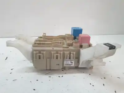 Second-hand car spare part fuse box unit for toyota auris active oem iam references 8273002j70a  