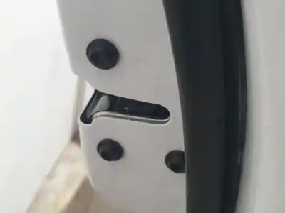 Second-hand car spare part rear right door lock for omoda omoda5 t31 oem iam references 