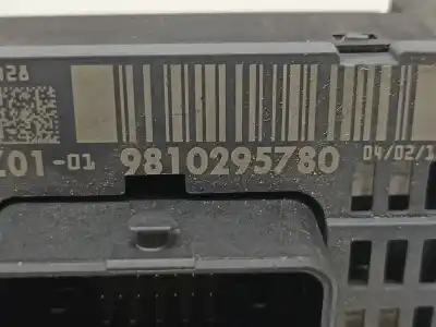 Peça sobressalente para automóvel em segunda mão caixa de fusíveis e relés por peugeot 308 active referências oem iam 9810295780  