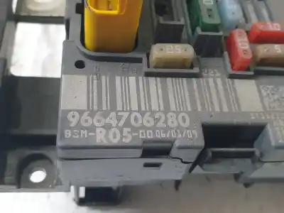 Second-hand car spare part fuse box unit for peugeot 308 i (4a_, 4c_) 1.6 16v oem iam references 9664706280  