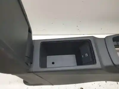 Автозапчастина б/у центральний подлокник для audi q2 (gag) 30 tdi básico посилання на oem iam 81b863241b  
