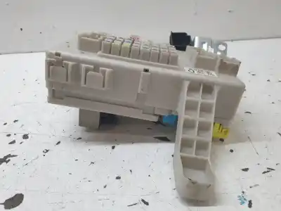 Автозапчасти б/у блок реле/предохранителей за toyota land cruiser (j12) 3.0 d-4d gx ссылки oem iam 8273060110  