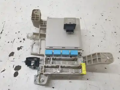 Автозапчасти б/у блок реле/предохранителей за toyota land cruiser (j12) 3.0 d-4d gx ссылки oem iam 8273060110  