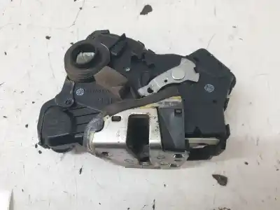 Автозапчастина б/у замок передніх дверей лівий для toyota land cruiser (j12) 3.0 d-4d gx посилання на oem iam 6904033231  