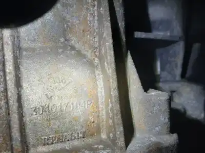 Pezzo di ricambio per auto di seconda mano riduttore per nissan note (e12) 1.5 dci riferimenti oem iam 320103va0a  