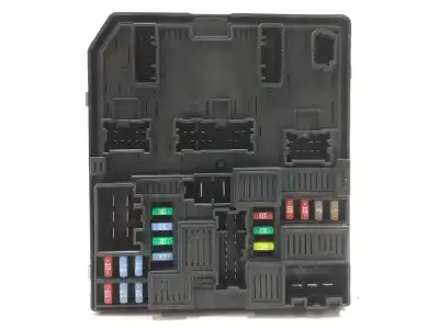 Second-hand car spare part FUSE BOX UNIT for RENAULT MEGANE IV HATCHBACK (B9A/M/N_)  OEM IAM references 284B68873R  