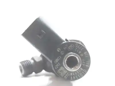 Second-hand car spare part injector for seat leon (5f1) 1.6 tdi oem iam references 04l130277g  