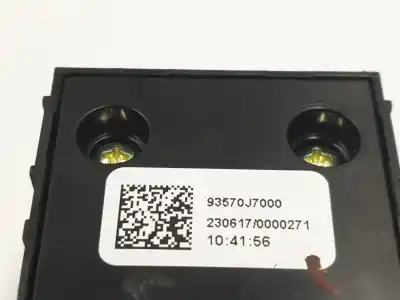 Pièce détachée automobile d'occasion commande de lève vitre avant gauche pour kia xceed (cd) 1.5 t-gdi mhev références oem iam 93570j7000  