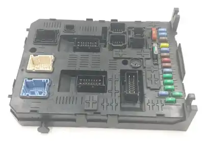 Pièce détachée automobile d'occasion boîtes à fusibles pour citroen c4 picasso i monospace (ud_) 1.6 hdi références oem iam 9664059080